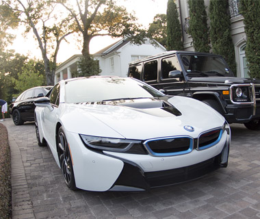 Rent a BMW i8