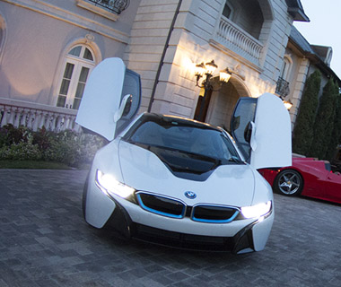 Rent a BMW i8