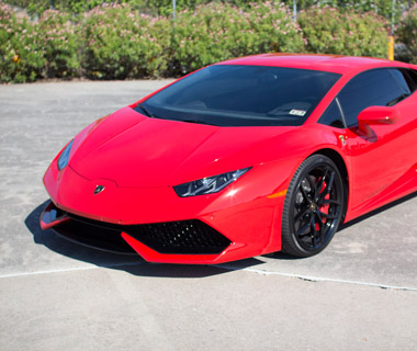 Rent a Lamborghini Huracan